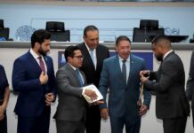 Câmara homenageia deputado Gerson Claro com Medalha Juvêncio César da Fonseca