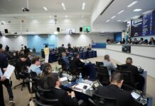 Aprovados projetos que mantêm passe do estudante e isenção ao ISS do transporte