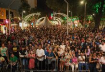 Entre fé e a emoção, Natal na Praça reúne mais de 4 mil pessoas