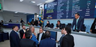 Vereadores votam veto a projeto que barra alta na Taxa do Lixo e mais duas propostas